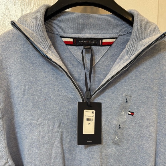 Tommy Hilfiger Solid Logo Quarter Zipper Sweater Men size: Large run Medium - Picture 4 of 6